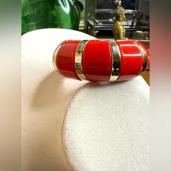 Chunky Red Plastic Stretch Bracelet- Wide Goldtone Stripes-Bold Retro Statement - Picture 4 of 6